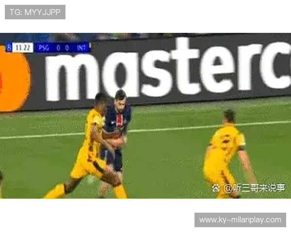 巴黎圣日耳曼—维蒂尼亚带球穿越三人防线射中框内